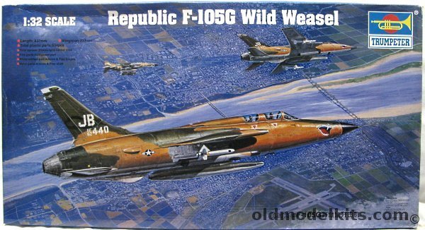Trumpeter 1/32 Republic F-105G Wild Weasel (Thunderchief), 02202 plastic model kit